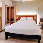 Готель Ibis Styles Napoleon