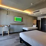 Готель Ibis Styles Napoleon Аяччо