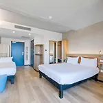 Ibis Styles Napoleon Hotel 3*