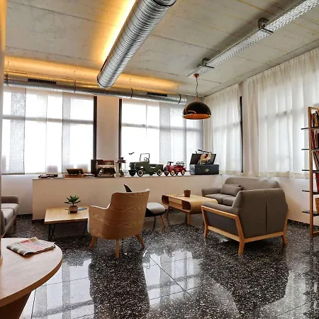 Ibis Styles Napoleon Hotel