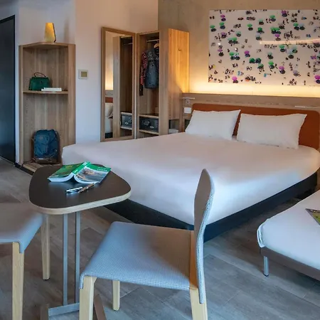 Ibis Styles Napoleon Отель 3*