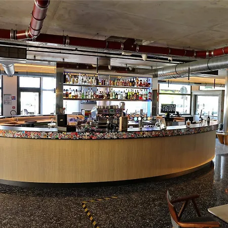 Ibis Styles Napoleon 호텔