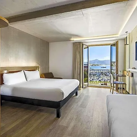Ibis Styles Napoleon Hotel