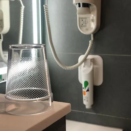 Ibis Styles Napoleon Hotel 3*