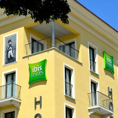 Отель Ibis Styles Napoleon 3*