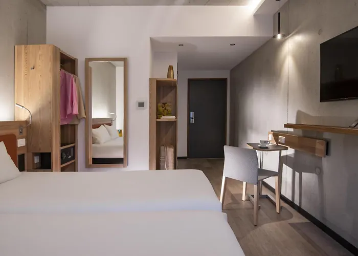 Ibis Styles Napoleon מלון